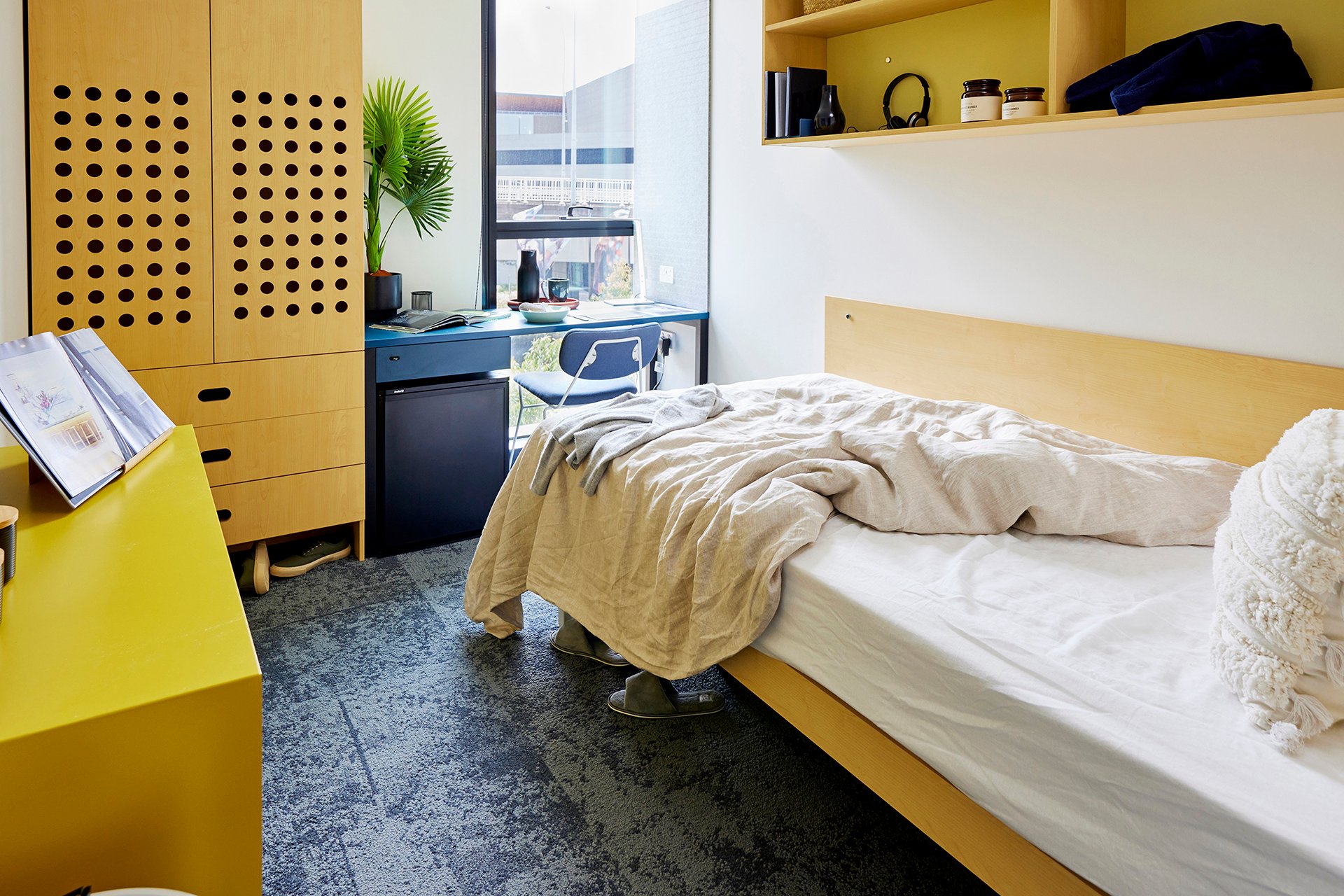 Twin Room at Darling Harbour for Students | Scape