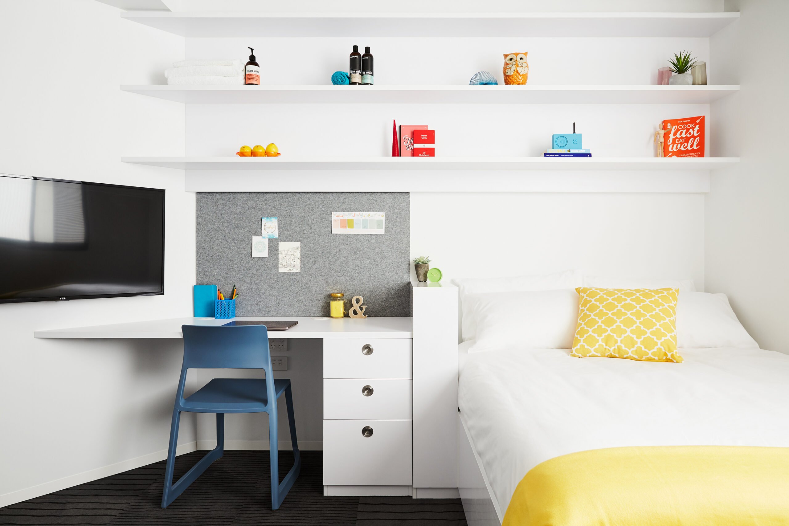 Scape-Southbank-Rooms-Medium-Studio-Bed-Desk-001_WEB-scaled